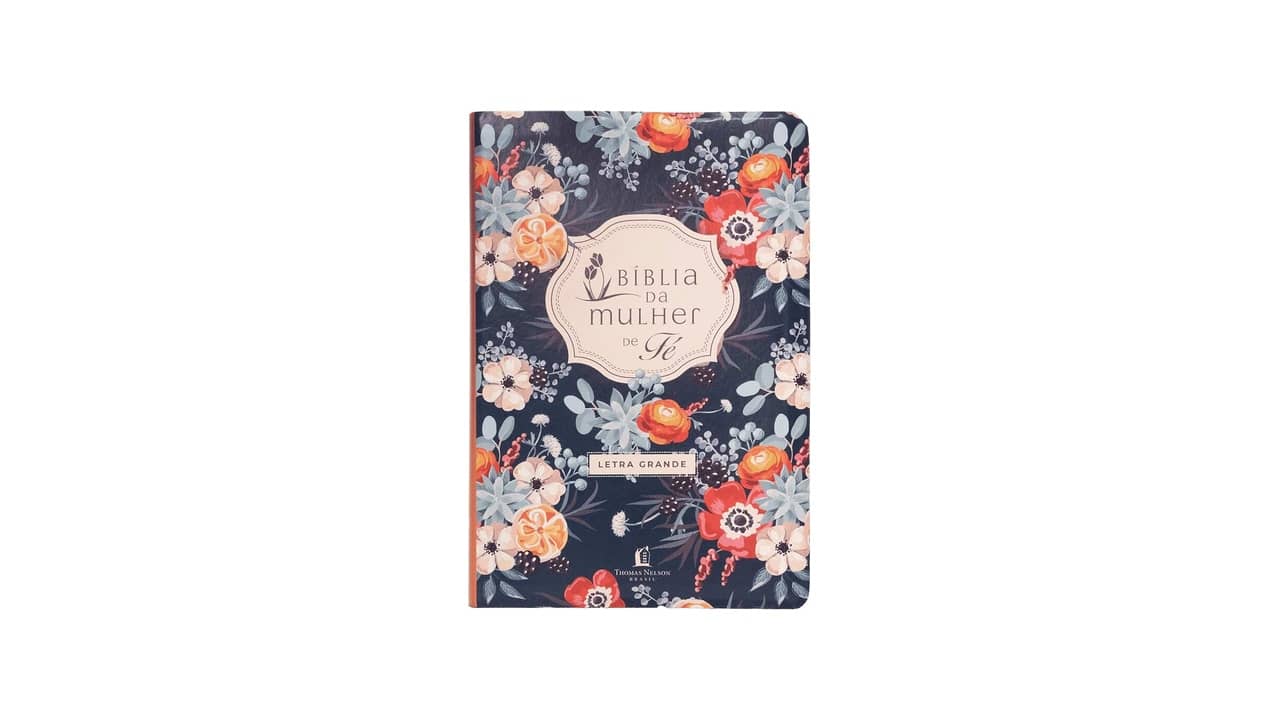 Melhor Bíblia de Estudo Feminina Com Letra Grande: 8 Opções