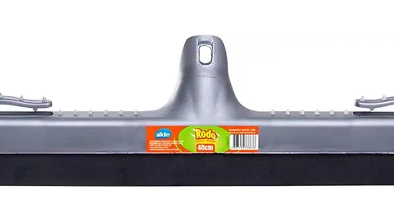 Melhor Rodo para Puxar Água: EVA ou Borracha?